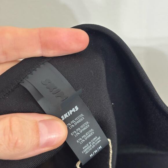 NWT SKIMS Rubberized Scuba Swim Strapless One Piece in Onyx - Size M - Picture 8 of 12